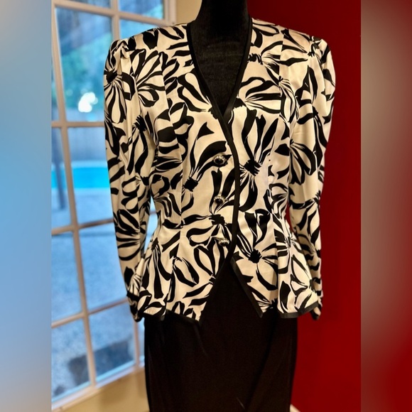 Vintage 80s 100% Silk Skirt Suit Set Black & White Floral Size 12 Korean Made - Picture 2 of 16